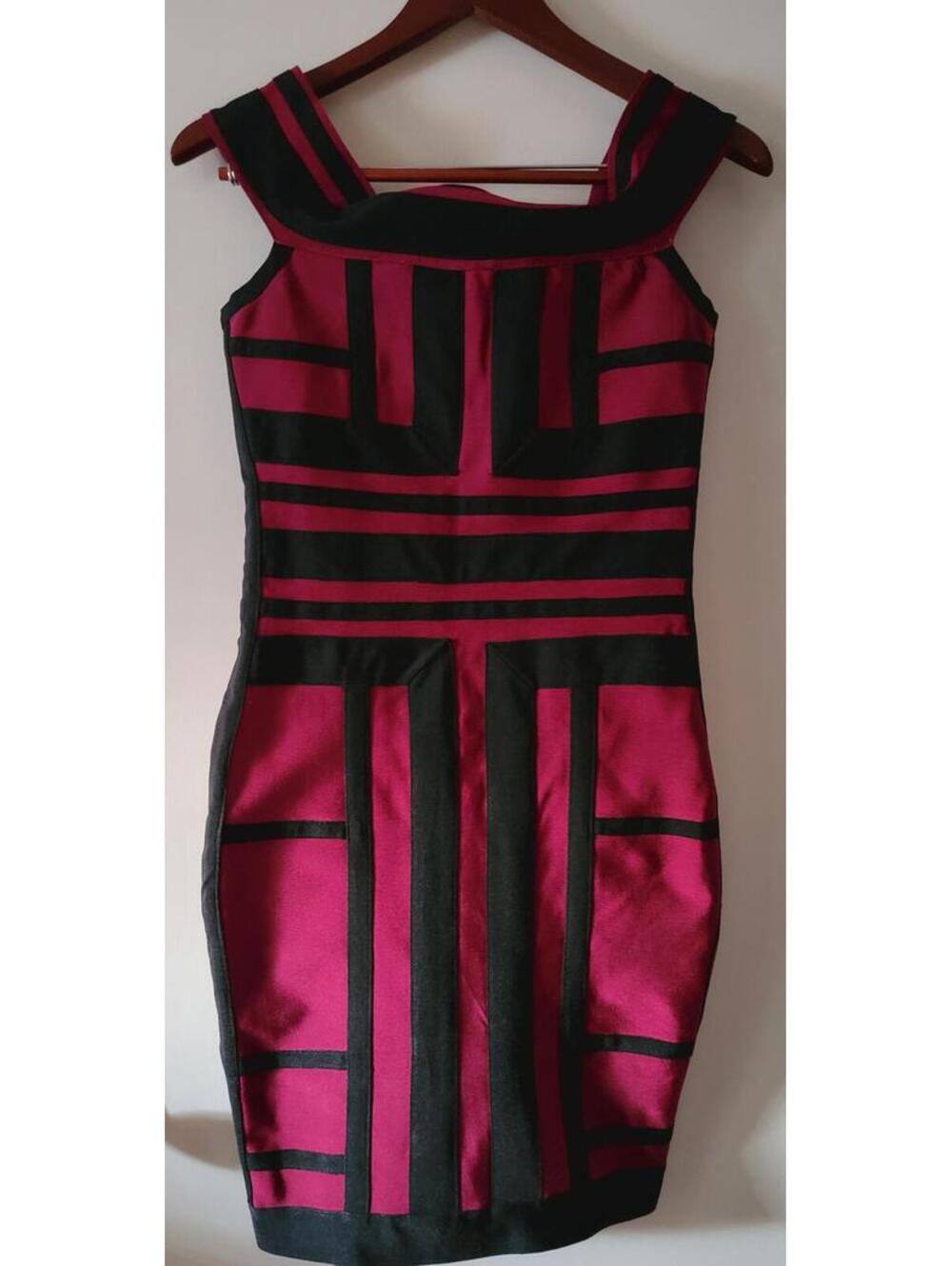 Sleeveless Burgundy and Black Geometric Pattern Dress with Back Zipper